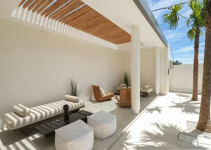Nooraya Luxury 2br Pool In Umalas Villa