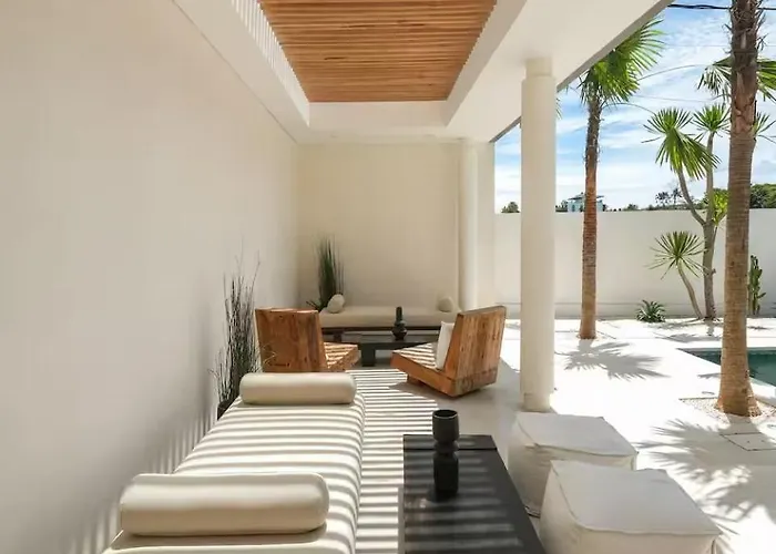 Nooraya Luxury 2br Pool In Umalas Villa